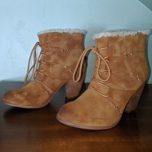 Not Rated fall/winter heeled booties sz 7
